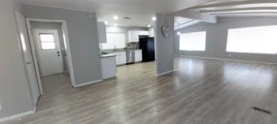 8270 E Dolphin Ave, Mesa, AZ 85208 - photo 4