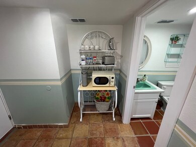 101 W Madison St unit Casa Luna, Port Isabel, TX 78578 - photo 4