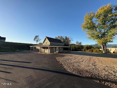 2496 Siam Rd, Elizabethton, TN 37643 - photo 2