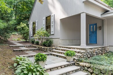 7 Tavern Ln, Lexington, MA 02421 - photo 2