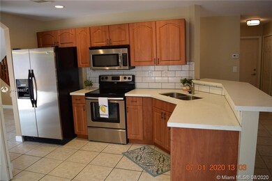 10939 NW 47th Ln, Doral, FL 33178 - photo 5