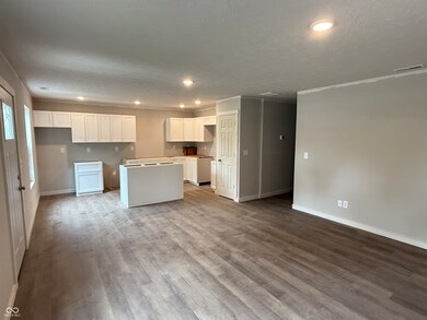 276 N Vine St, Plainfield, IN 46168 - photo 2