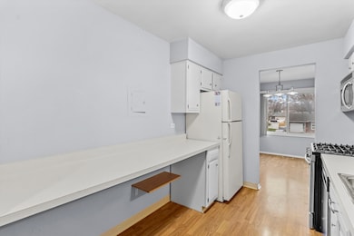 3026 Roberts Dr unit 7, Woodridge, IL 60517 - photo 7