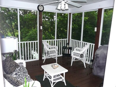 443 Village Dr, Frankfort, KY 40601 - photo 6