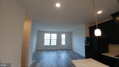 8754 Elsing Green Dr unit ROOM, Manassas, VA 20112 - photo 3