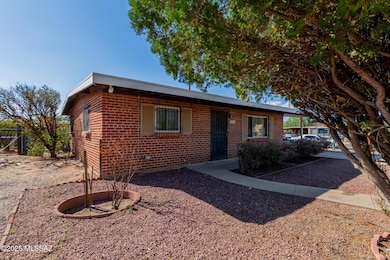 2777 N Alvernon Way, Tucson, AZ 85712 - photo 2