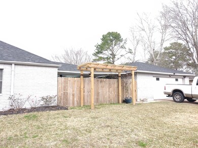 16931 Hibiscus Ln, Friendswood, TX 77546 - photo 3