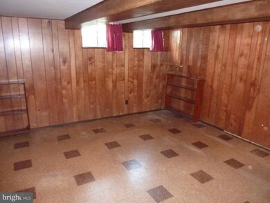 7521 Hillsway Ave, Parkville, MD 21234 - photo 4