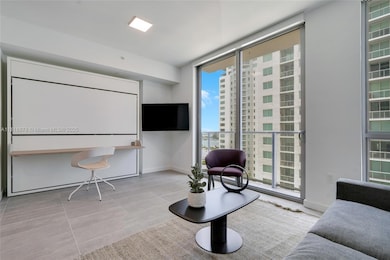 227 NE 2nd St unit 2810, Miami, FL 33132 - photo 3