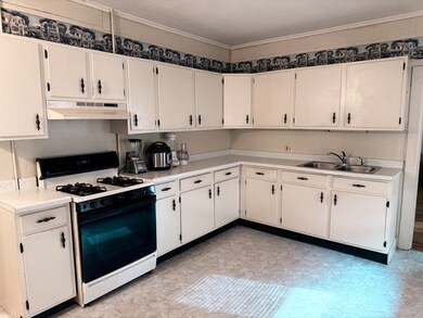 658 School St unit 1, Webster, MA 01570 - photo 7