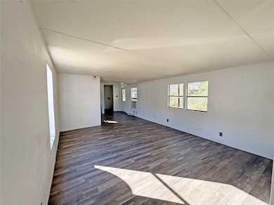 260 Ponderosa Ln, Burleson, TX 76028 - photo 2