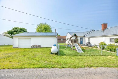 101 S Earl St, Waynesfield, OH 45896 - photo 2