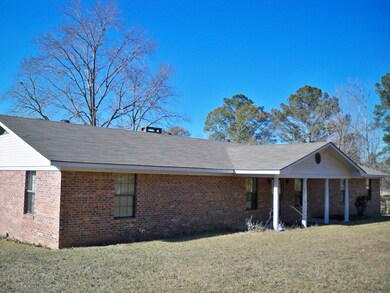 47 Powers Dr, Laurel, MS 39443 - photo 2