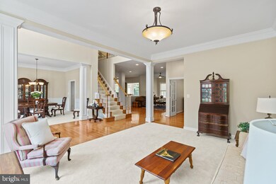 7318 Beechwood Dr, Springfield, VA 22153 - photo 4