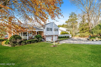 002-photo-front-view-8754857