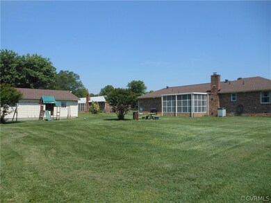 2605 Maury Rd, Petersburg, VA 23805 - photo 5