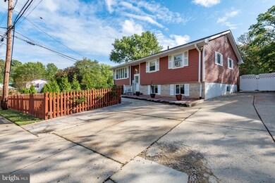 6307 Brightlea Dr, Lanham, MD 20706 - photo 2