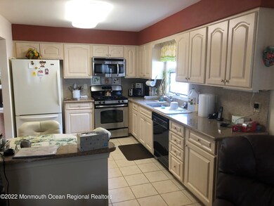 1571 Goldspire Rd, Toms River, NJ 08755 - photo 5