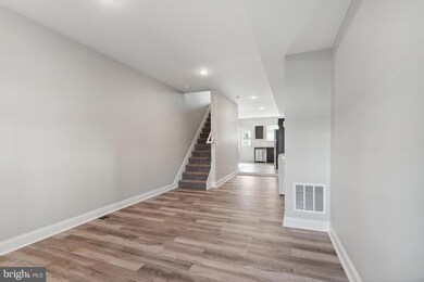 722 N Curley St, Baltimore, MD 21205 - photo 3