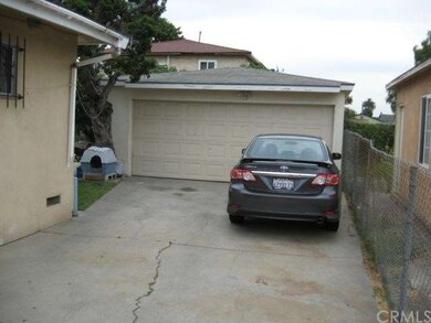 10710 S Freeman Ave, Inglewood, CA 90304 - photo 2