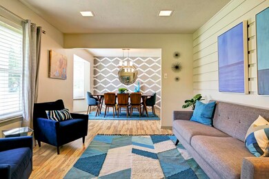 303 Oak Dr, Friendswood, TX 77546 - photo 3