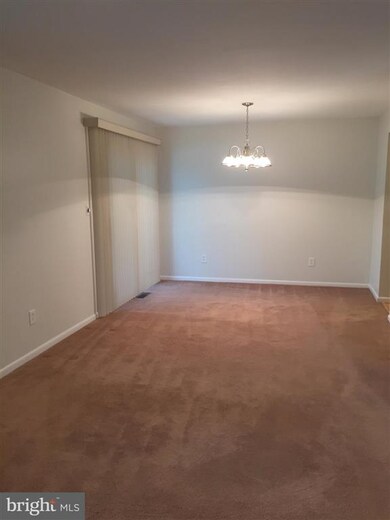 90 Dendron Ct, Parkville, MD 21234 - photo 4