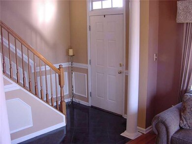 Entry/Foyer.