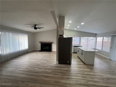 5564 Chestnut St, Las Vegas, NV 89119 - photo 5