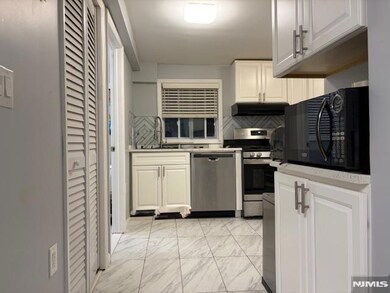 22 Humphrey St unit 2nd Fl., Englewood, NJ 07631 - photo 7