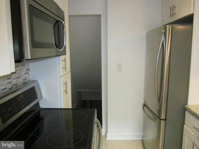 3072 S Abingdon St, Arlington, VA 22206 - photo 6