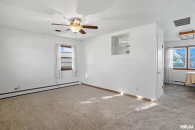 2110 N Fairmount St, Davenport, IA 52804 - photo 4