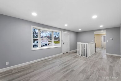 1210 Sacramento Dr, Carpentersville, IL 60110 - photo 2