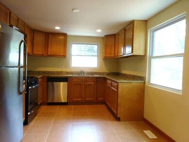 113 San Juan Rd, Carpentersville, IL 60110 - photo 6