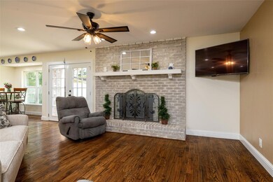 708 Edgehill Dr, Hurst, TX 76053 - photo 6