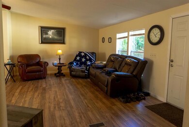 4502 Carolyn Ct unit 19, Tampa, FL 33610 - photo 2