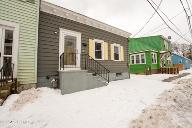 18 Garden St, Albany, NY 12209 - photo 2