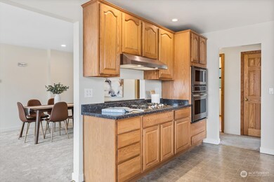 1411 Kossuth Ave, Everett, WA 98203 - photo 7