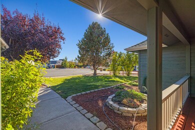6511SarahCir.-12