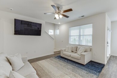 49 Gaston Ct