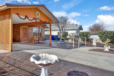 1022 Green Lilac Cir, El Paso, TX 79915 - photo 2