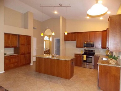 393 W Larona Ln, Tempe, AZ 85284 - photo 3