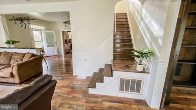 704 Grove Ave, Mohnton, PA 19540 - photo 5