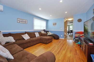 32 Austin Ave, Staten Island, NY 10305 - photo 5