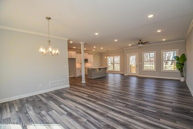 7007 E Manslick Rd, Louisville, KY 40228 - photo 3