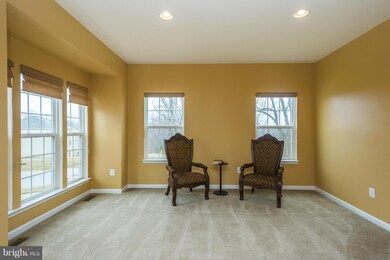 4894 Royal Coachman Dr, Elkridge, MD 21075 - photo 7