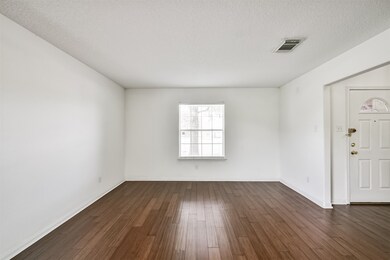 7931 Westington Ln, Houston, TX 77040 - photo 6