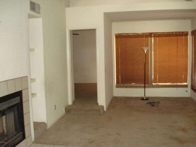 Park Living room2.JPG