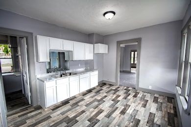 1610 S 10th St, Manitowoc, WI 54220 - photo 5