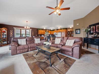 320 Voyager Dr, Alexandria, MN 56308 - photo 5