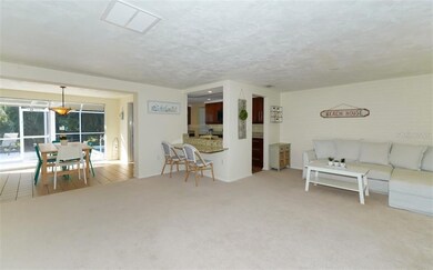 Large Living Room w/ Open concept to kitchen and d